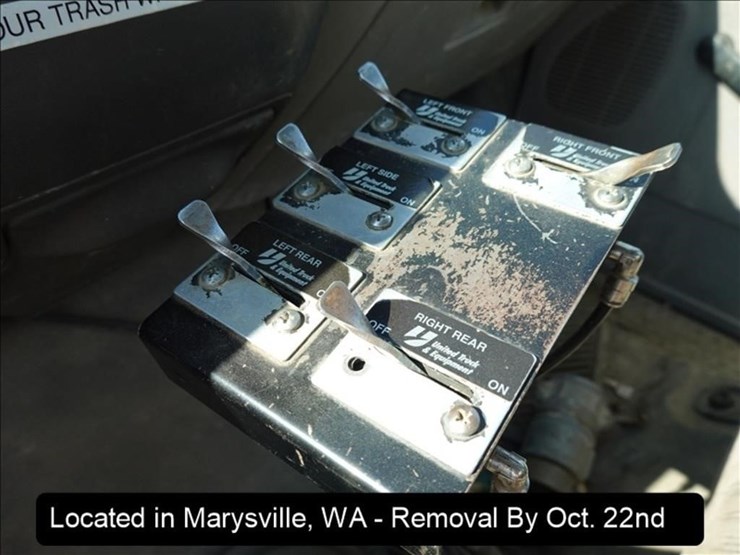 2000-ford-f650-image-15