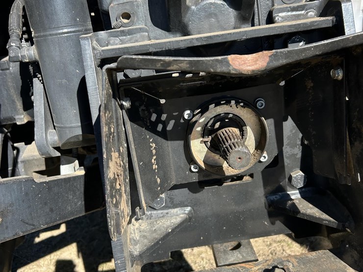 2016-case-ih-maxxum-140-image-19