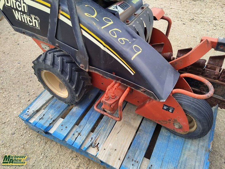 2006-ditch-witch-1330-image-12