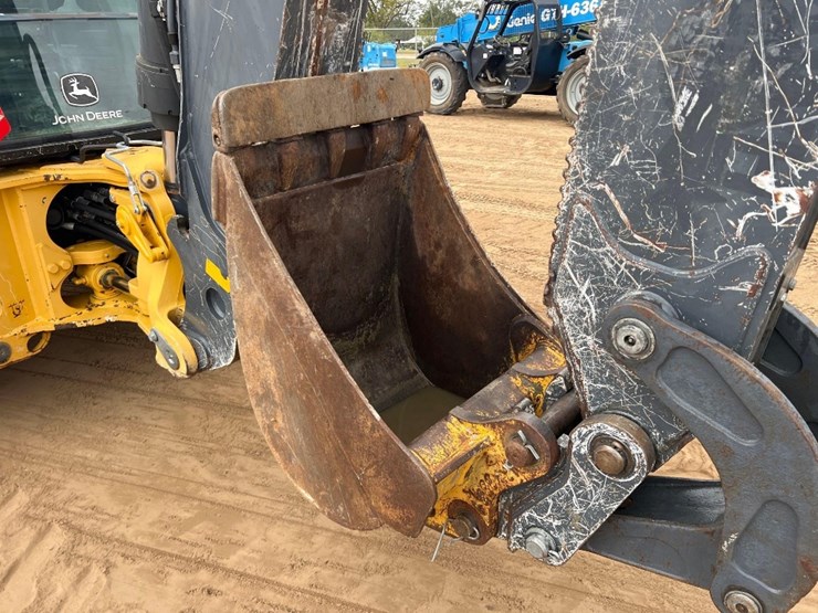 2017-deere-410l-image-27