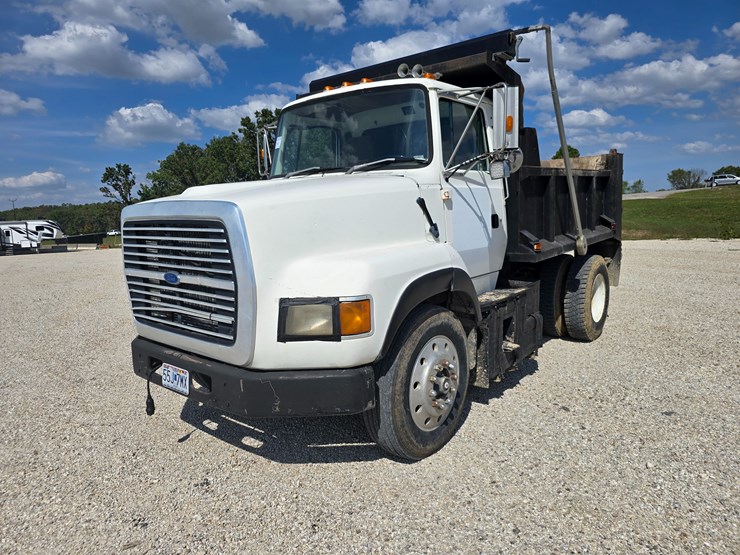 1994-ford-lta9000-image-2