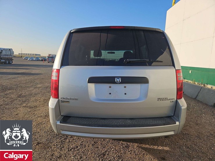 2010-dodge-grand-caravan-se-image-14