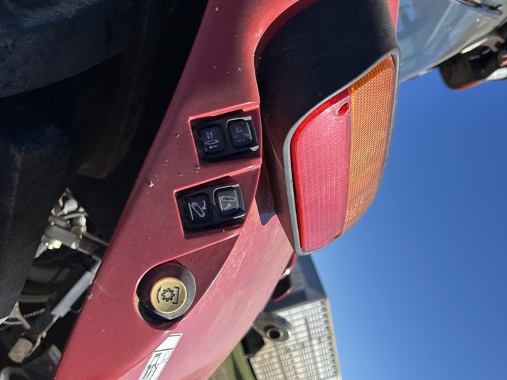 2016-case-ih-maxxum-140-image-13