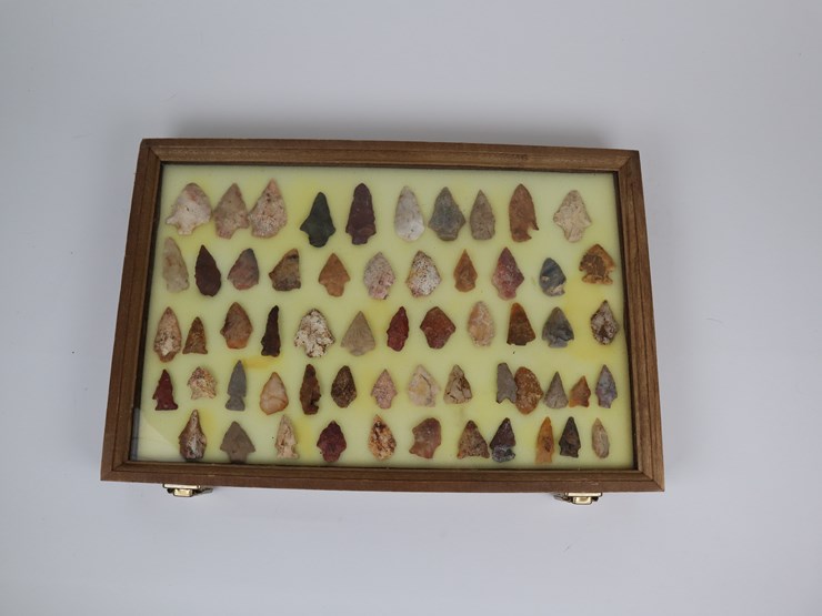 #23-•-#4165-•-(59)-framed-native-american-artifacts-image-1