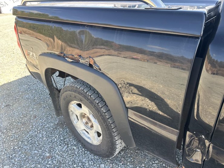 2005-chevrolet-silverado-1500-image-16