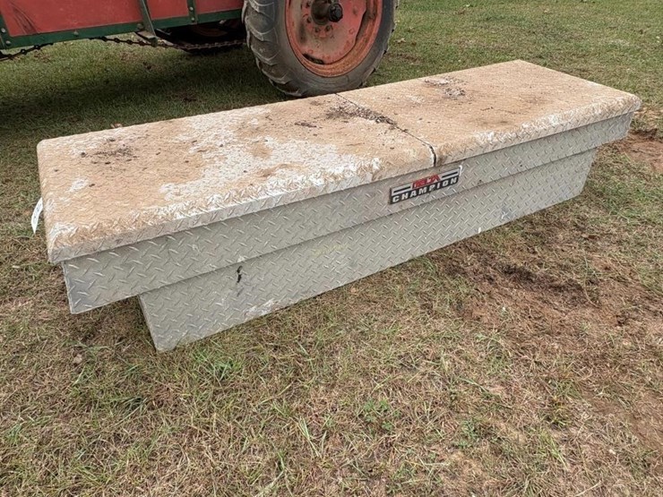 delta-truck-tool-box-image-1