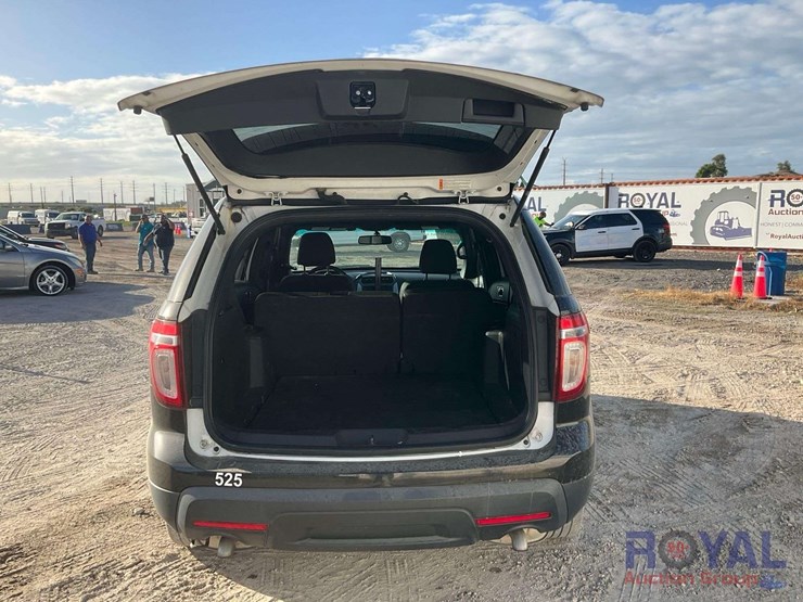 2015-ford-explorer-image-27