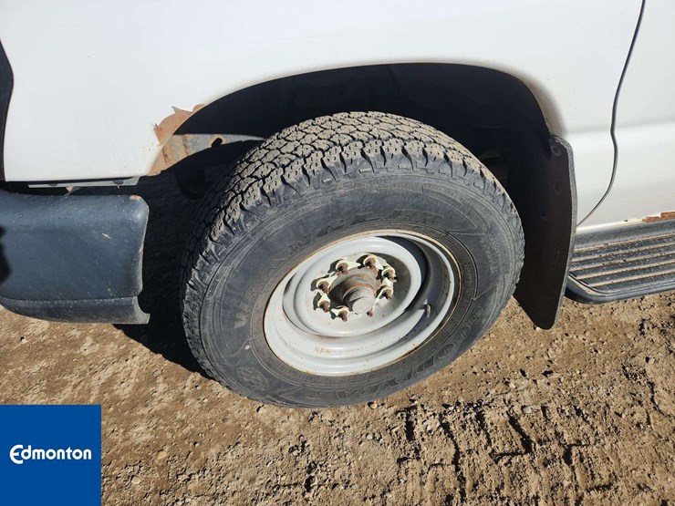 2012-ford-cargo-image-24