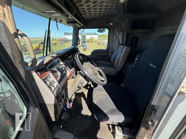 2009-kenworth-t800-image-75