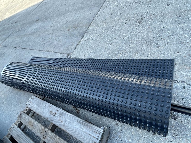 #1968-•-(1)-roll-of-drainage-material-image-3