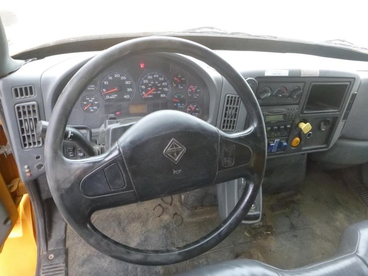2007-international-durastar-4400-image-24