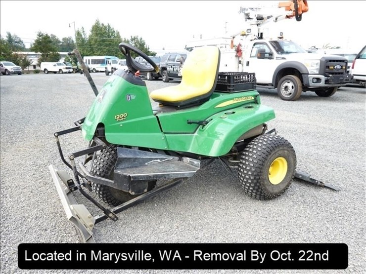 2013-john-deere-1200-image-1
