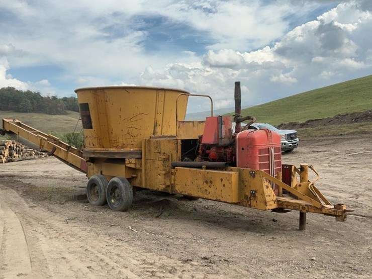 #121-•-farmhand-900-tubgrinder-image-1