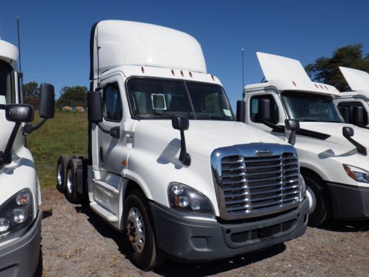 freightliner-cascadia-125-evolution-image-2