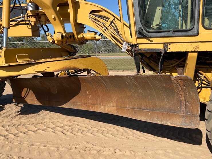 1998-caterpillar-12h-image-30