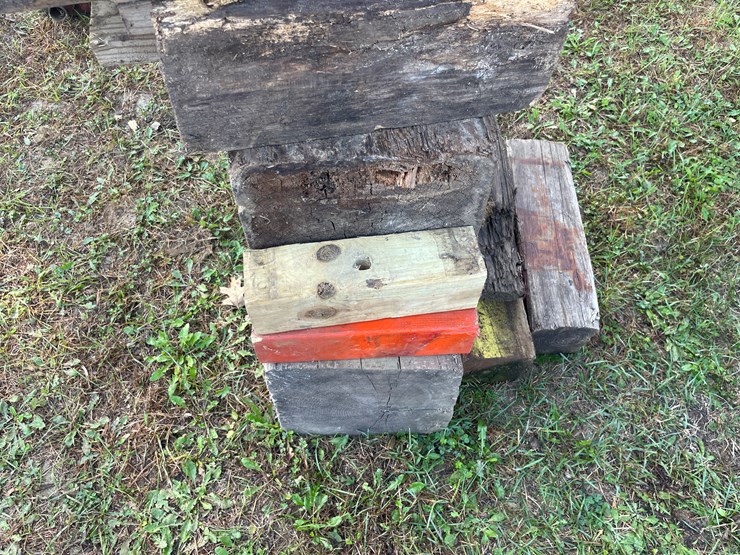 #5093-•-pile-of-wood-blocking-image-4