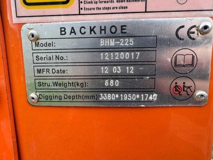bhm-225-backhoe-attachment-image-13