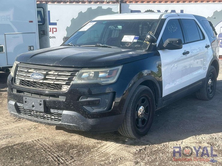2016-ford-explorer-image-1