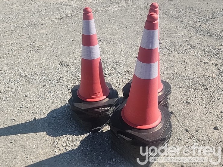 unused-2025-tpm-pe-reflective-traffic-cones-29”-height,-base-size-14”-x-14”-(50-of)-image-1