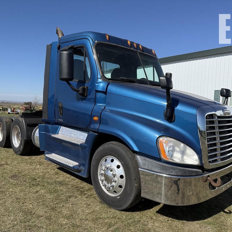 2015 FREIGHTLINER CASCADIA 125 EVOLUTION