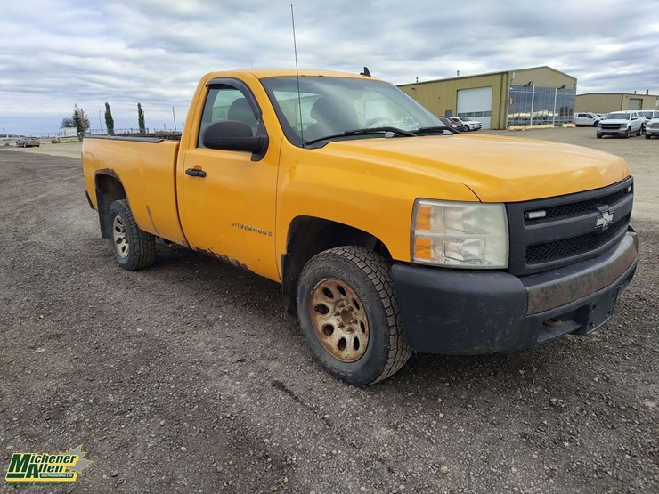 2008-chevrolet-silverado-1500-image-2