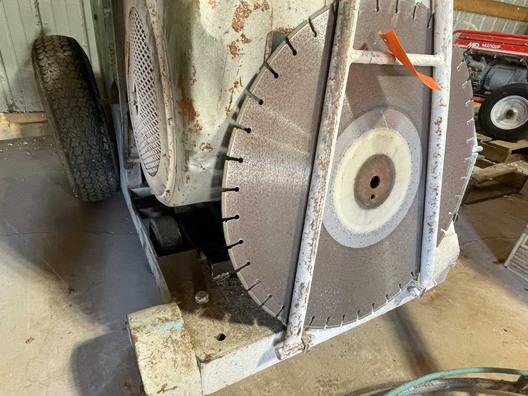 #1935-•-target-concrete-road-saw-image-4