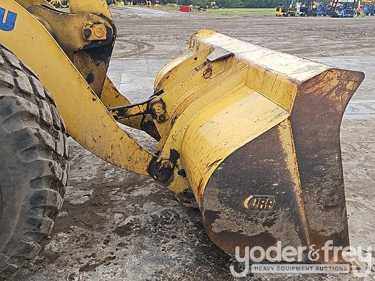 2005-komatsu-wa200-5-image-12