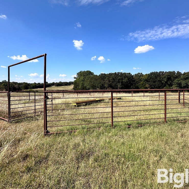 Free Standing Pipe Corral