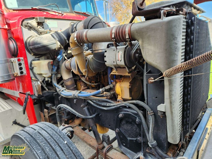 2004-peterbilt-379-image-24