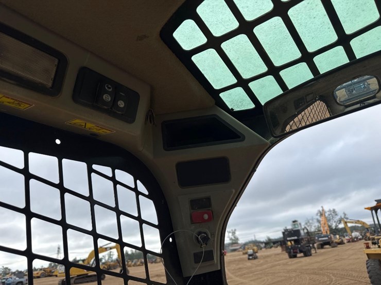 2016-caterpillar-259d-image-28