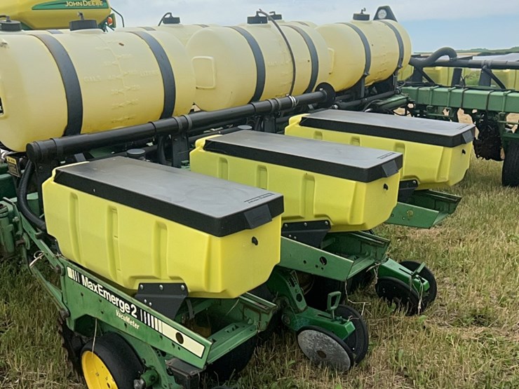 john-deere-7200-image-9