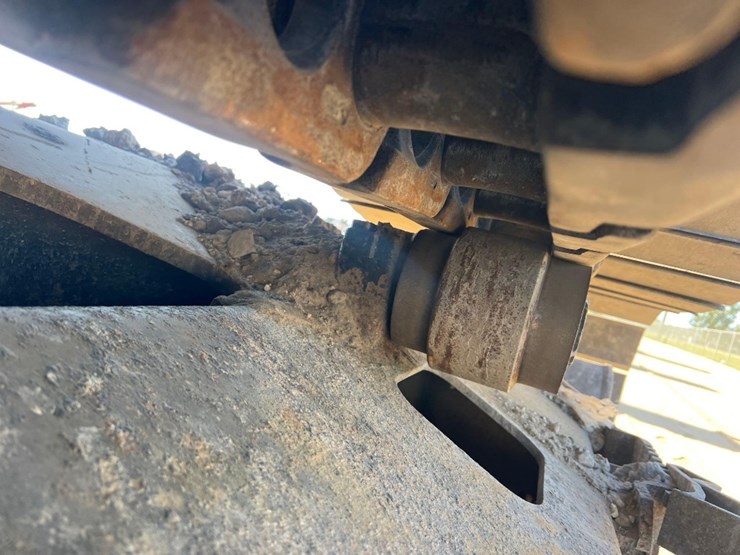 2019-deere-350g-lc-image-23