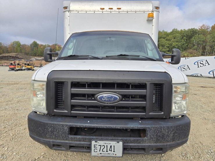 2009-ford-e350-image-8