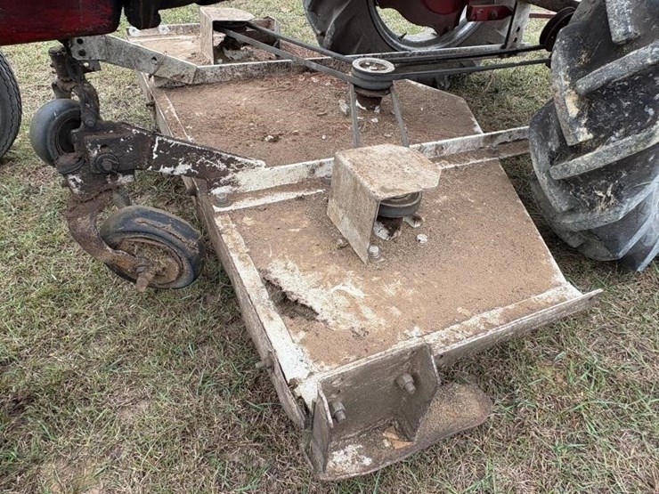 mccormick-farmall-cub-tractor-with-belly-mower-image-5