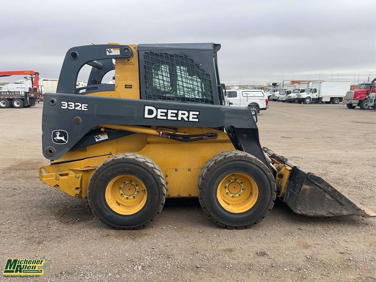 2013-deere-332e-image-5