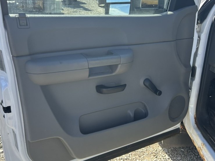 2008-chevrolet-silverado-3500-image-45