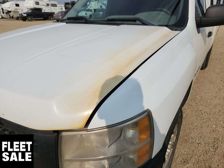 2011-chevrolet-silverado-1500-image-38