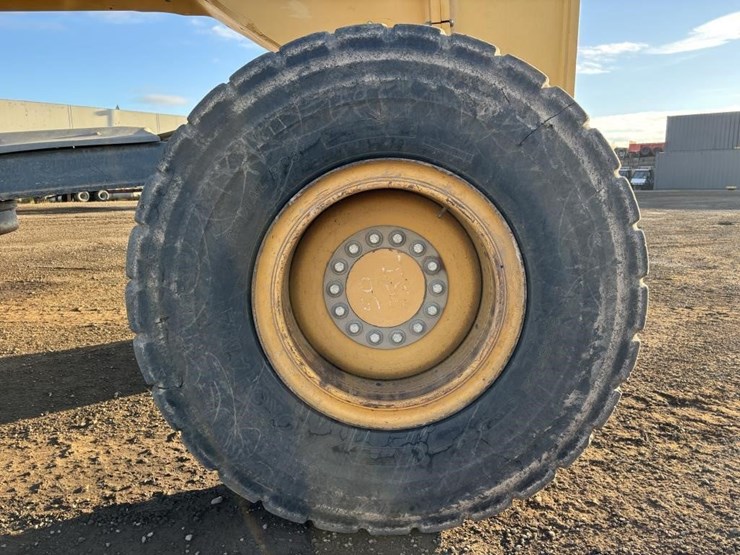 2011-deere-872gp-image-31