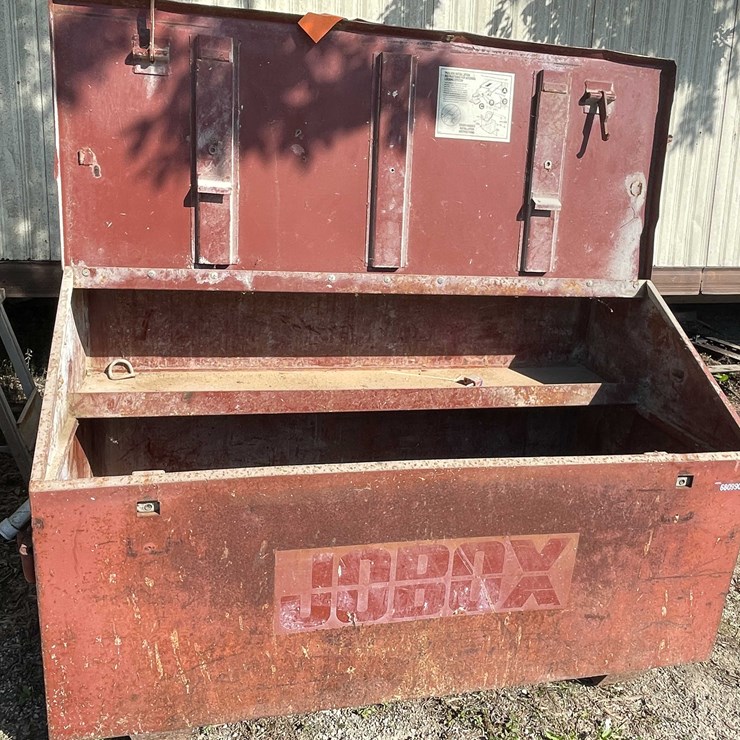 #1981 • Jobox Metal Storage Cabinet