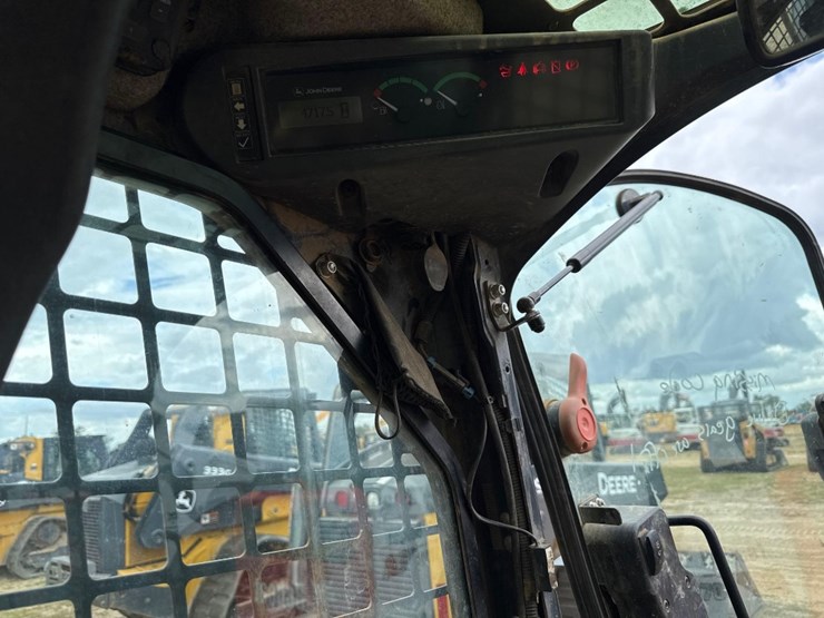 deere-317g-image-23