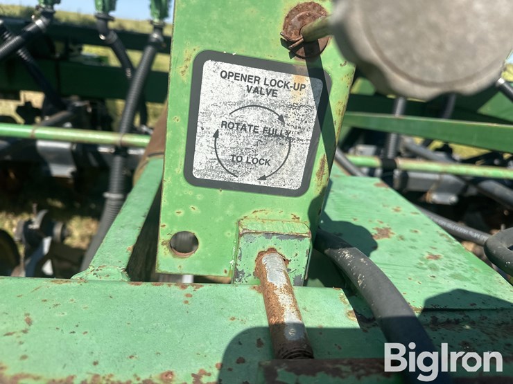 john-deere-750-image-10
