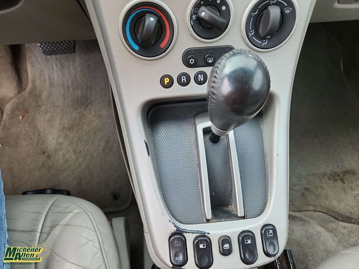 2005-chevrolet-equinox-image-10