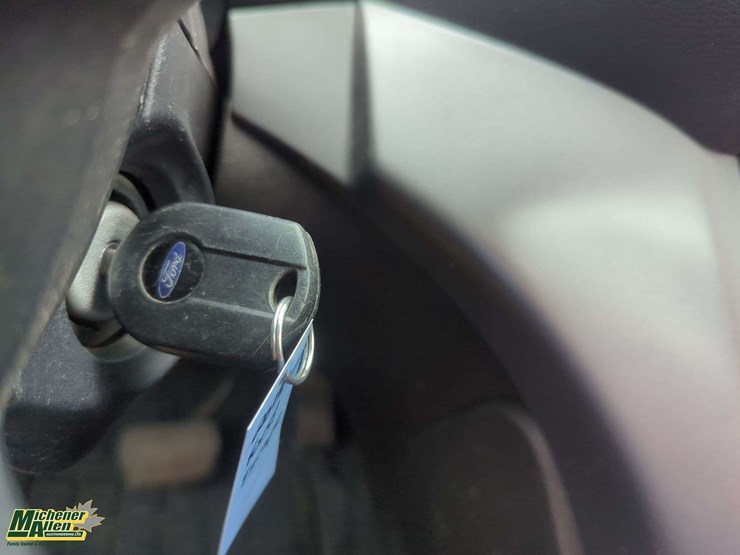 2015-ford-escape-se-image-10