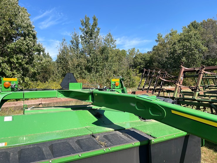 john-deere-s300-image-12