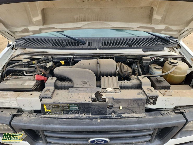 2005-ford-cargo-image-22