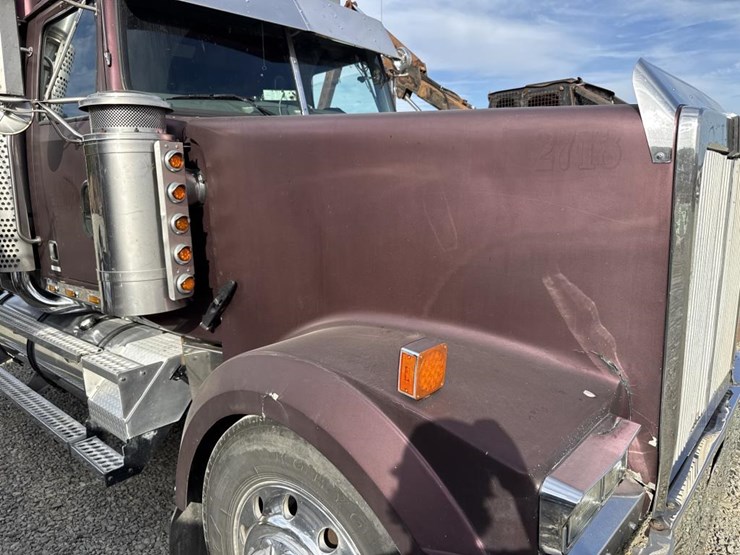 western-star-4964ex-image-11