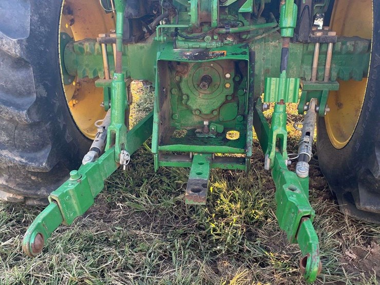 2022-john-deere-5075e-image-11