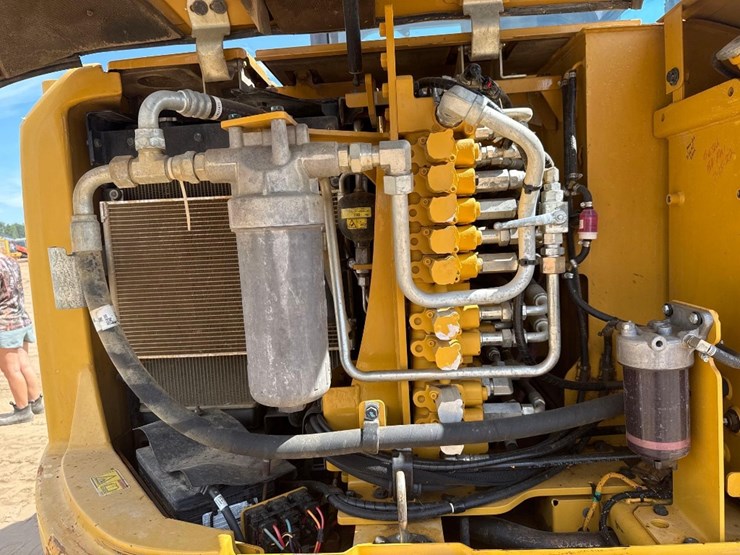 2014-caterpillar-308e2-cr-image-19