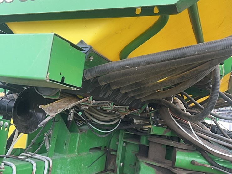 john-deere-16-image-55