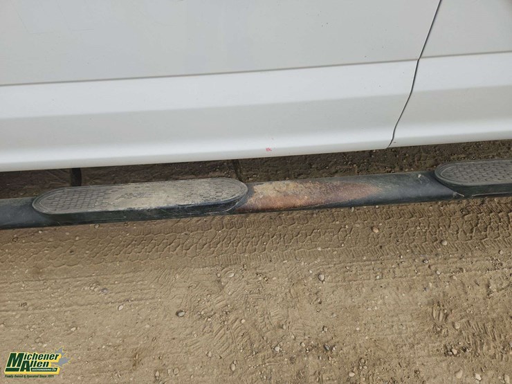 2021-ford-f350-image-38